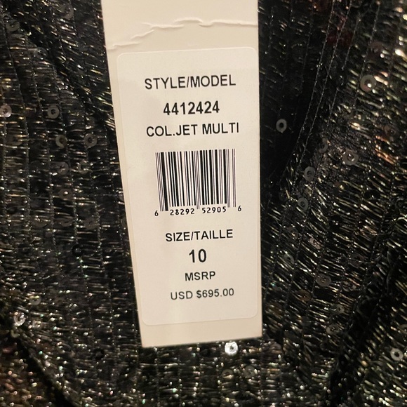 COPY - ML Monique Lhuillier - Printed Sequin Puff-Sleeve Gown - Picture 8 of 9